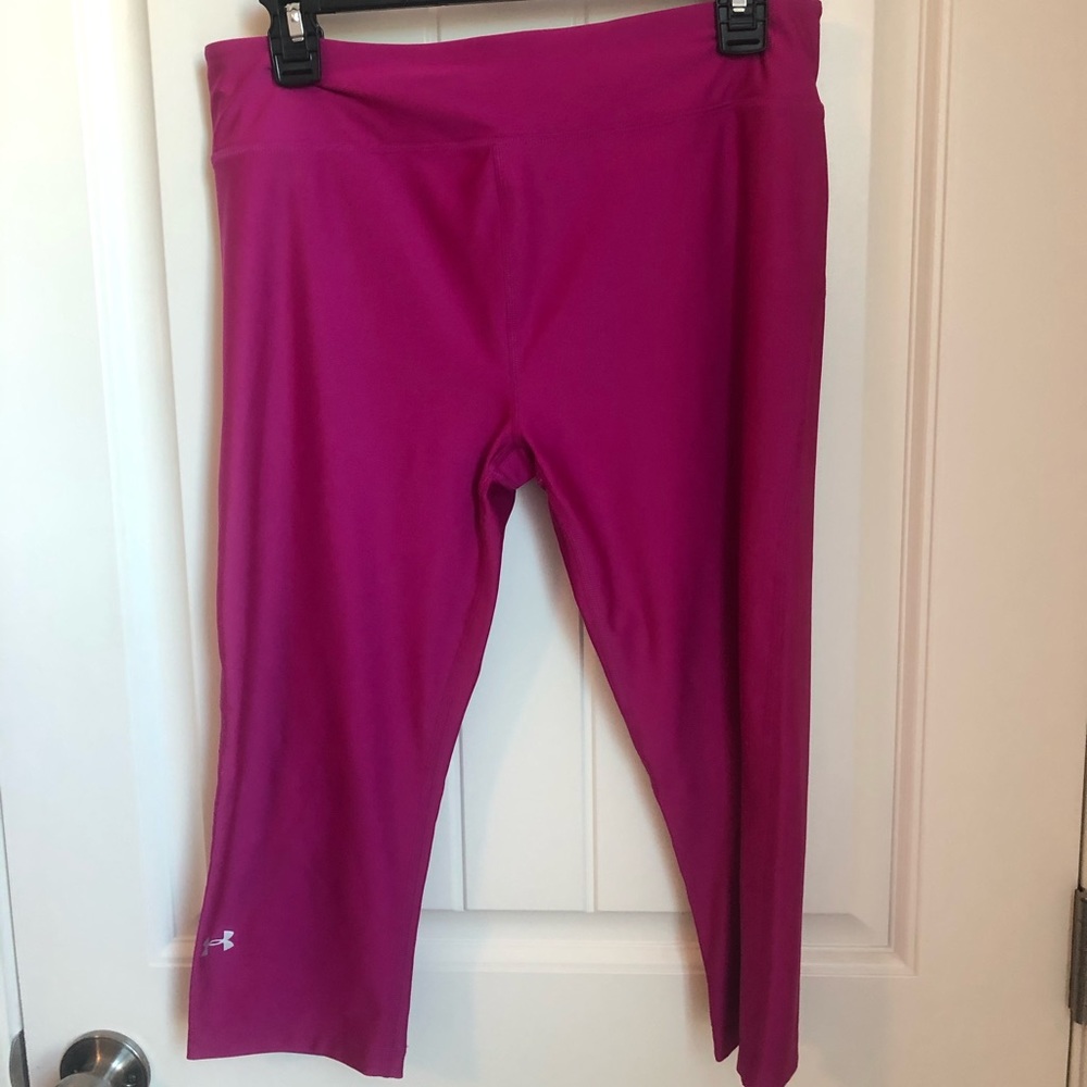 Under armor magnet crop compression leggings